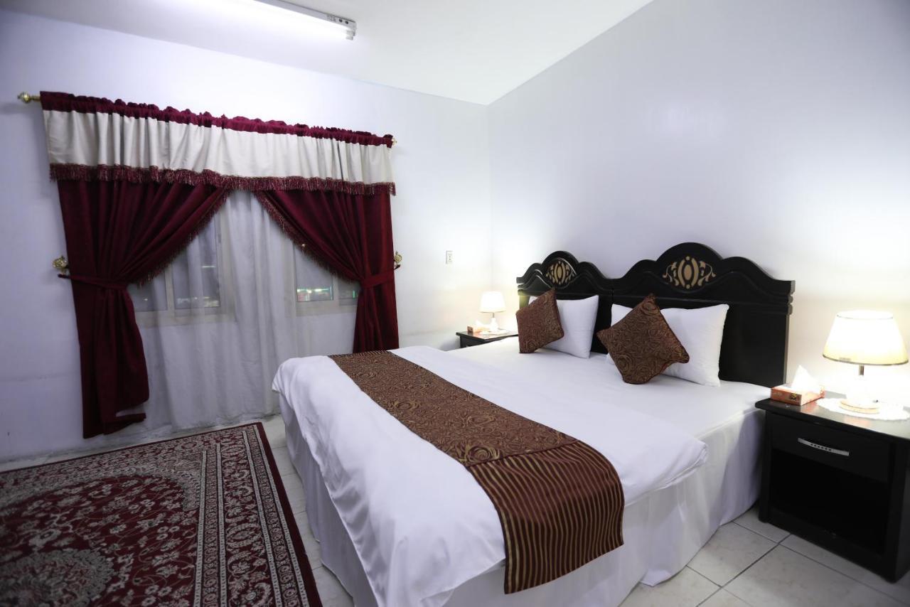 Al Eairy Apartments -Aldamam 7 Dammam Esterno foto