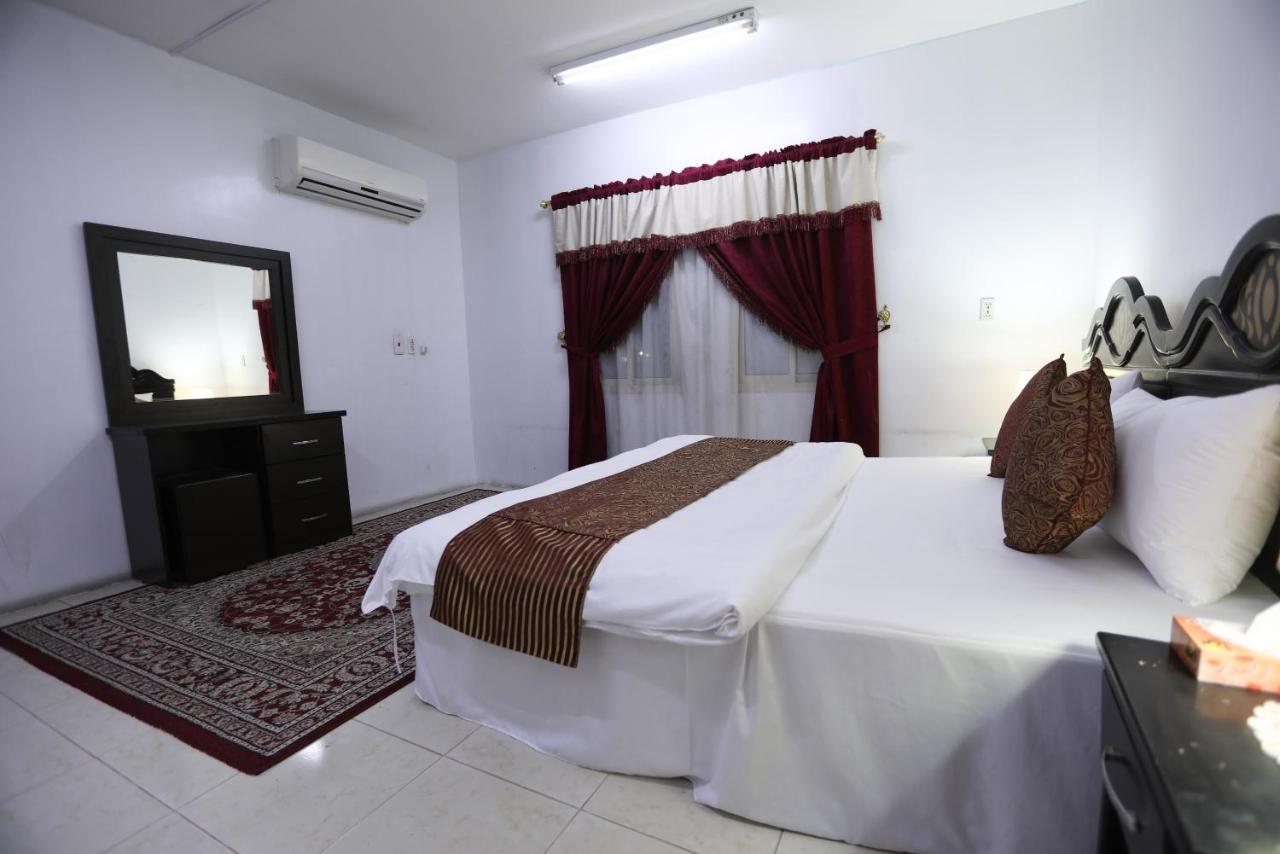 Al Eairy Apartments -Aldamam 7 Dammam Esterno foto